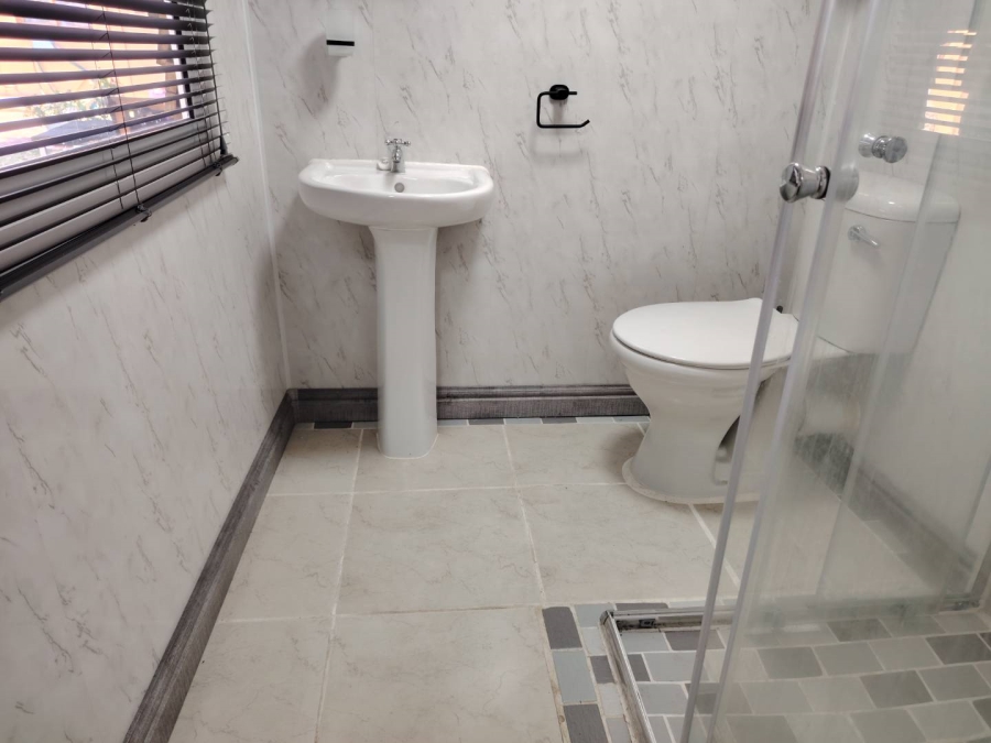 To Let 1 Bedroom Property for Rent in Chrismar Western Cape